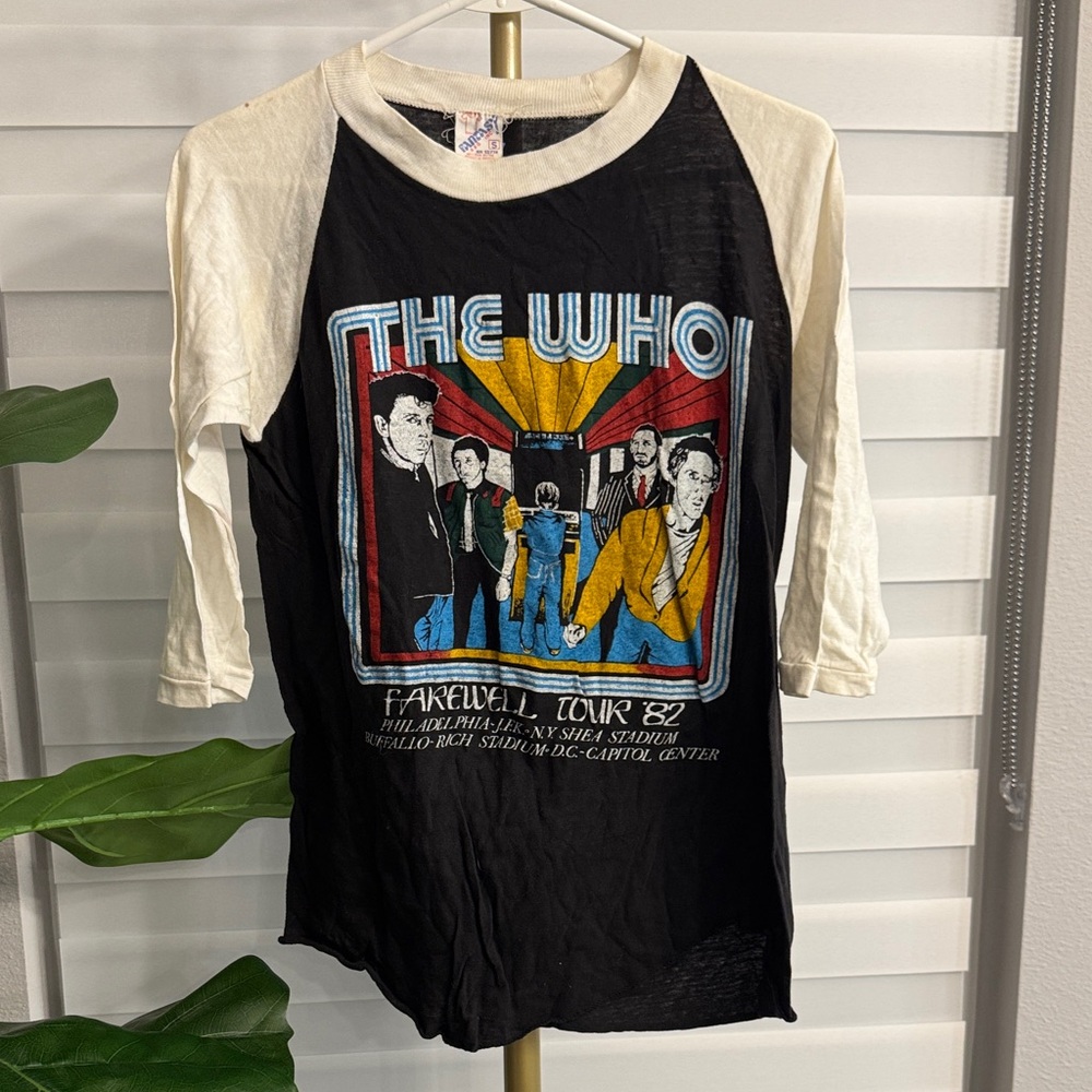Authentic/Original THE WHO Farewell Tour '82 Concert T-Shirt Sz. S, RARE!